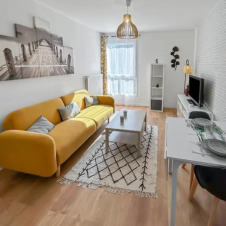 Appartement Lumineux, Wi-Fi Et Parking Prive Niort Exterior photo
