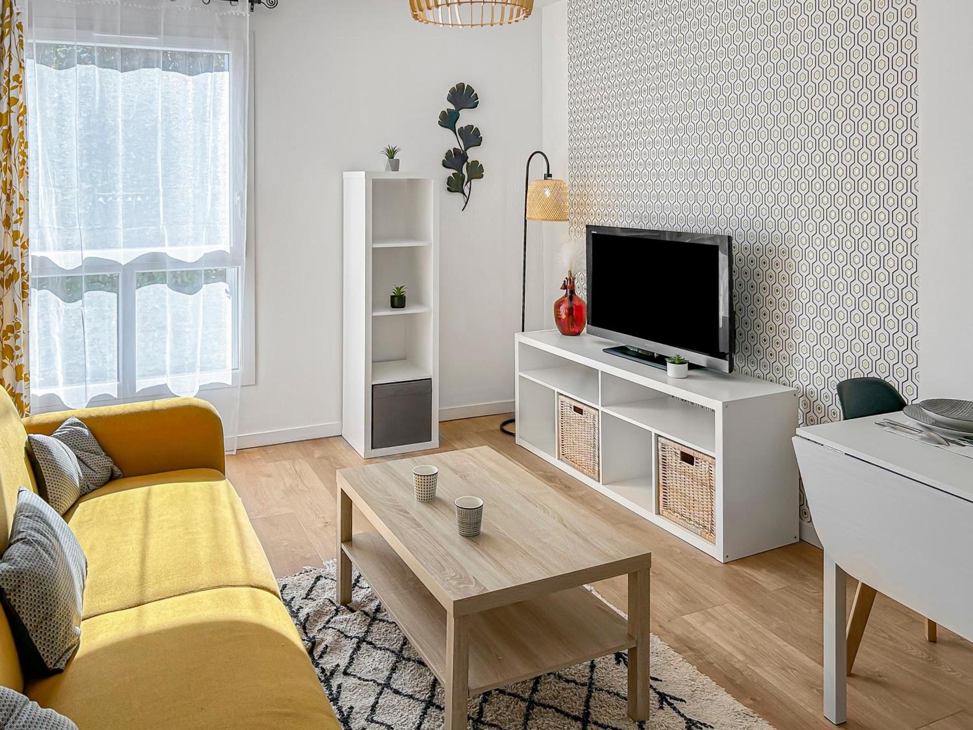 Lumineux, Wi-fi Et Parking Prive